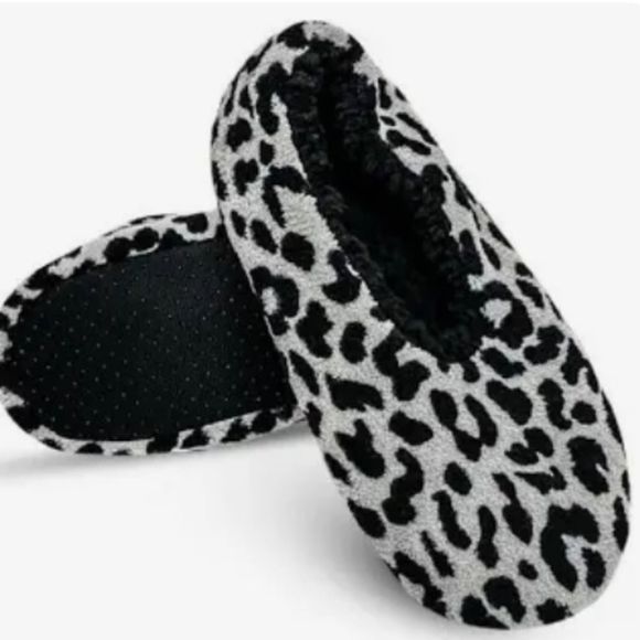 Isaac Mizrahi. Leopard Print Slippers. Size Large (8-10) NWT - Picture 2 of 8